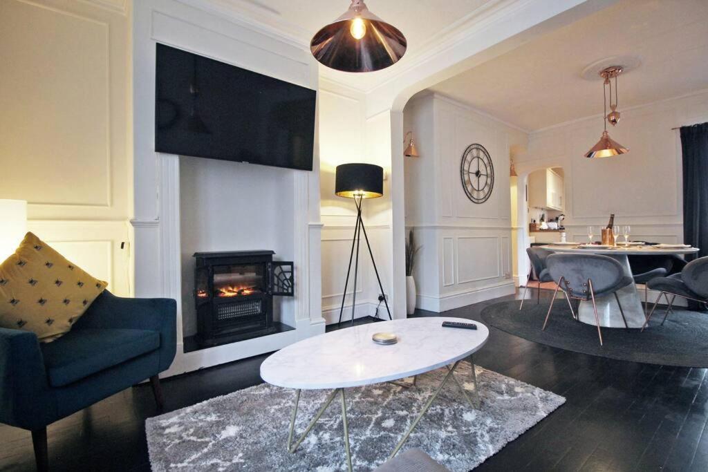 In The Heart Of Chester, Historical & Stylish Екстер'єр фото
