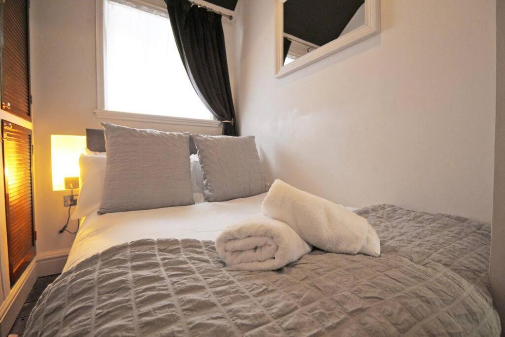 In The Heart Of Chester, Historical & Stylish Екстер'єр фото