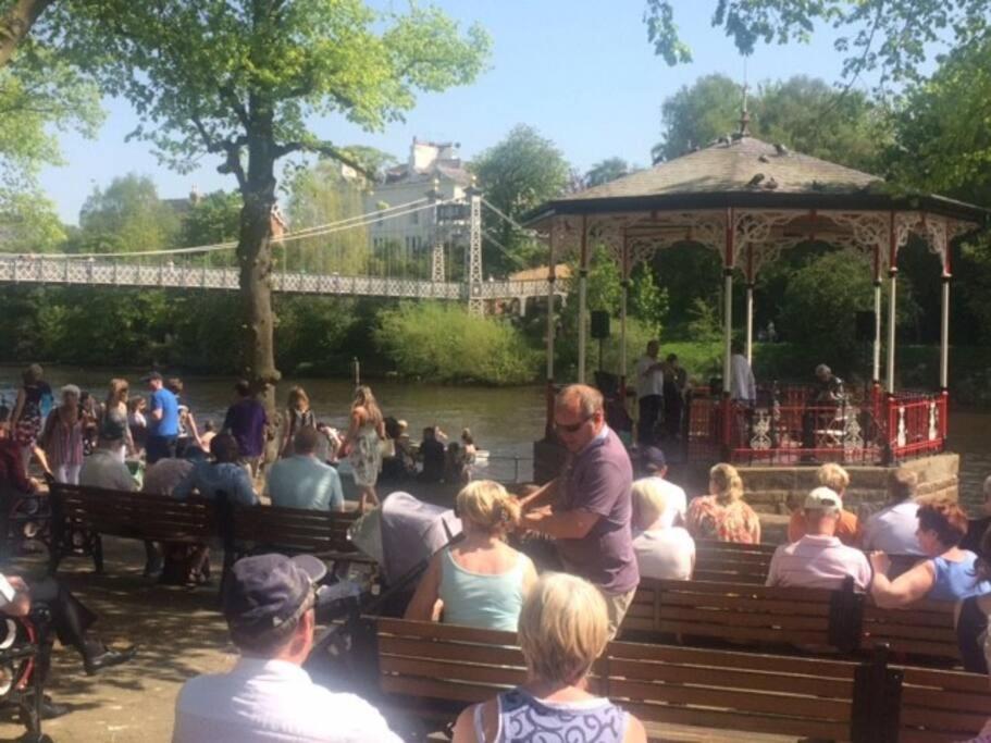 In The Heart Of Chester, Historical & Stylish Екстер'єр фото